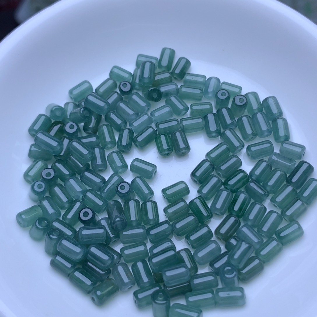 散珠翡翠卡4乘6.1冰蓝水桶珠10个