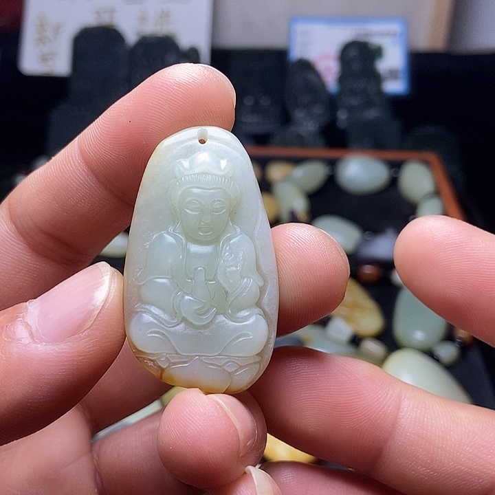 颈饰未镶嵌和田玉