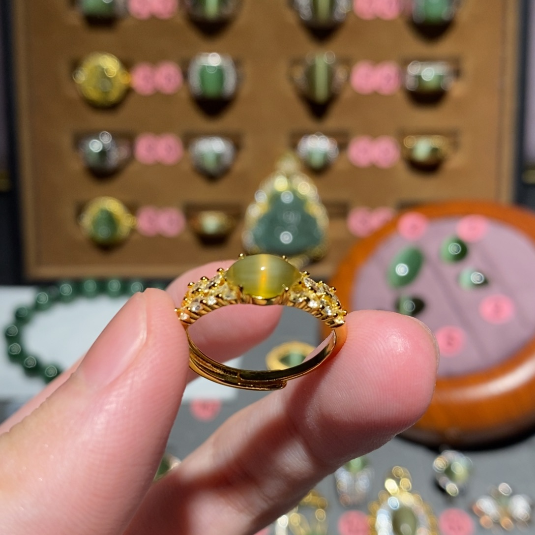 和田玉未镶嵌戒指