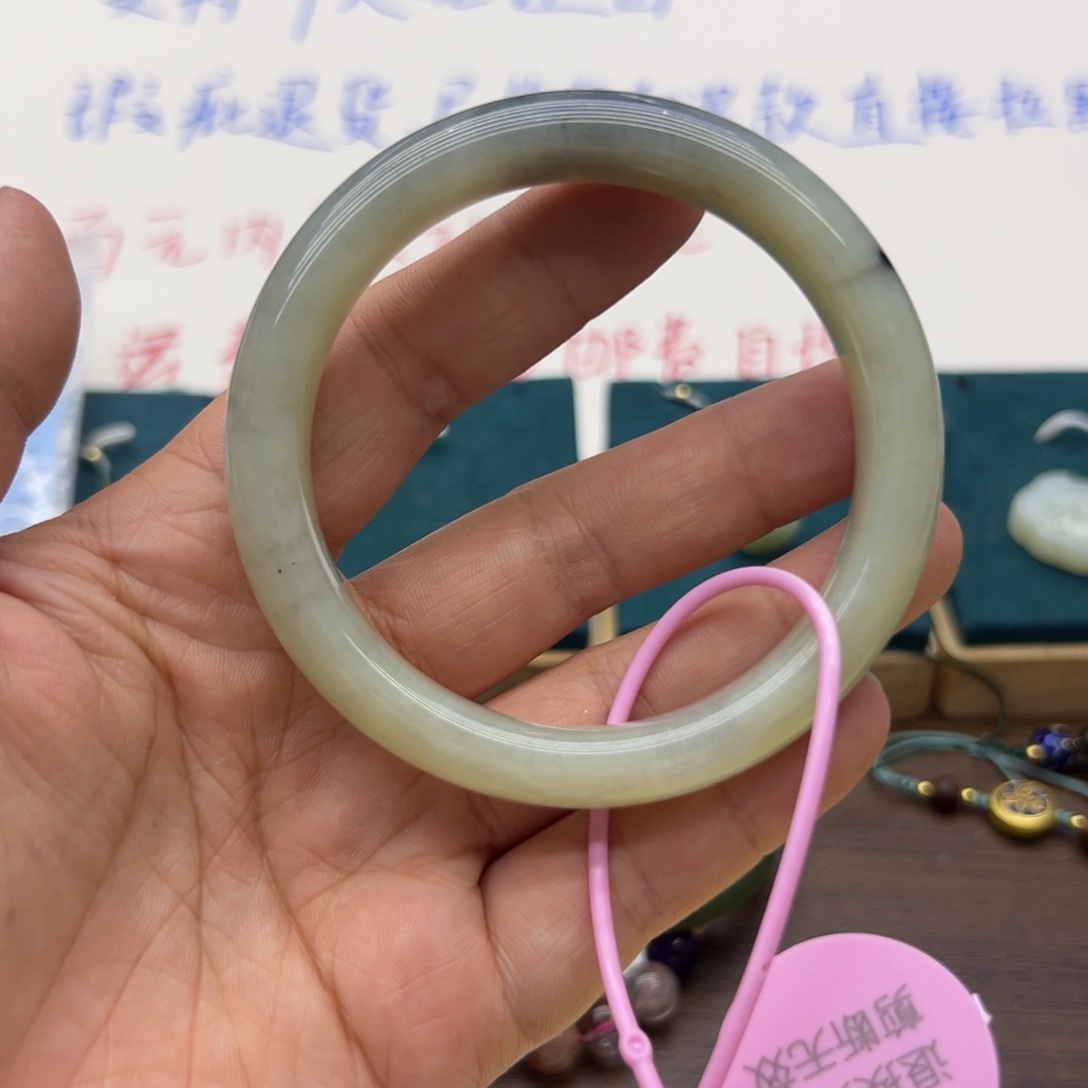 和田玉未镶嵌手镯60.5圈围352