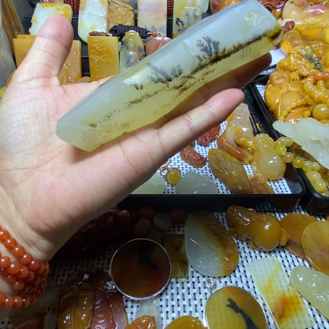 石英质玉（黄龙玉）合金颈饰