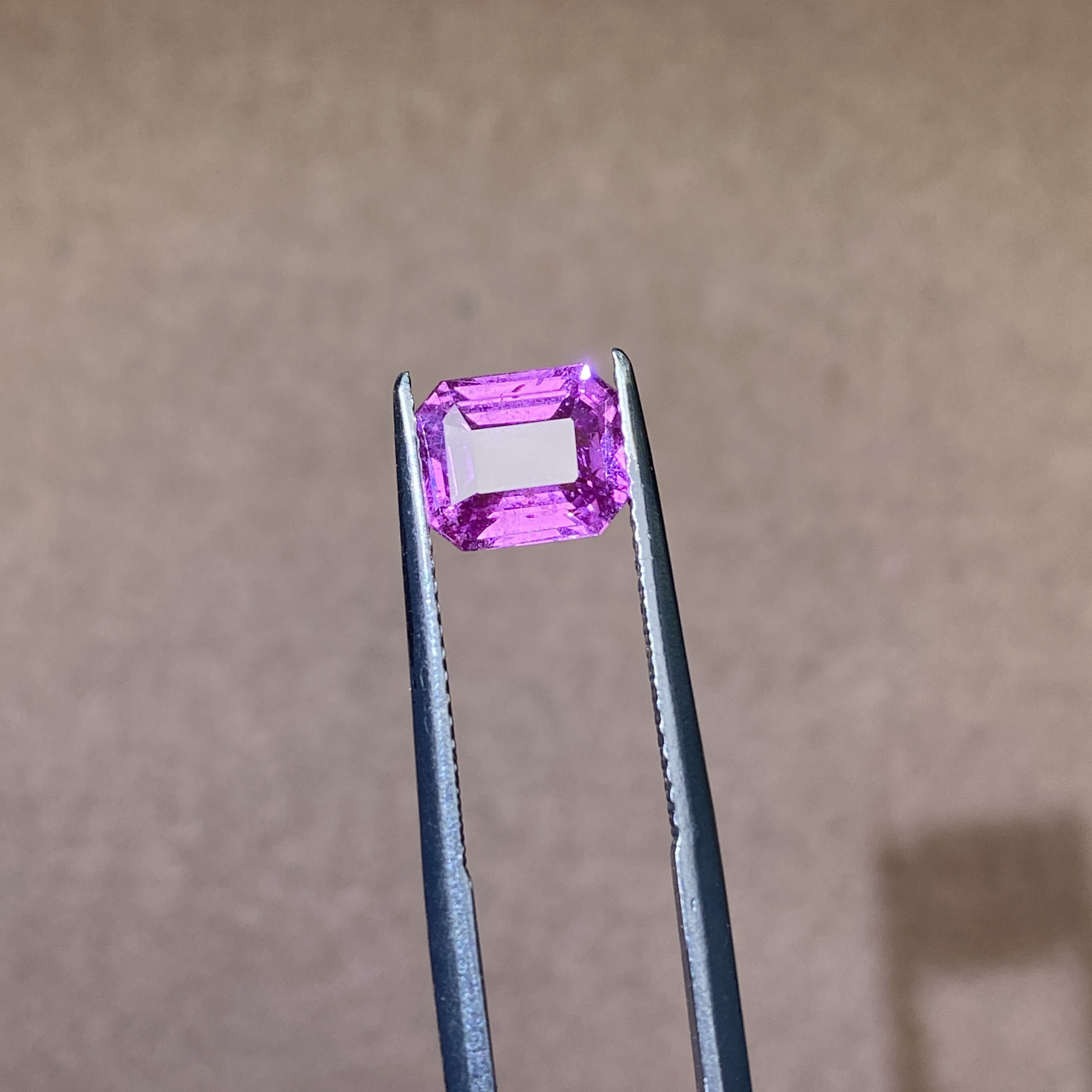 23T324 有烧紫色蓝宝石 2.40克拉