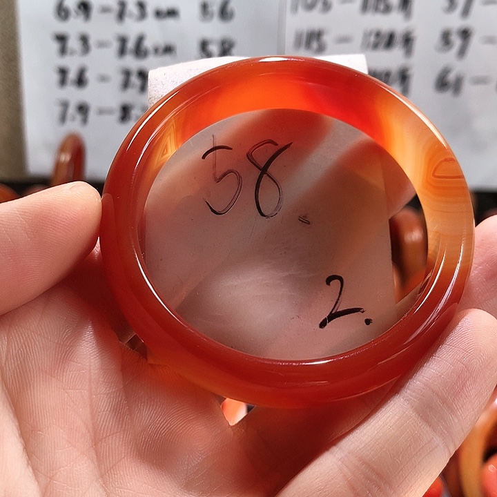 玛瑙/玉髓手镯未镶嵌