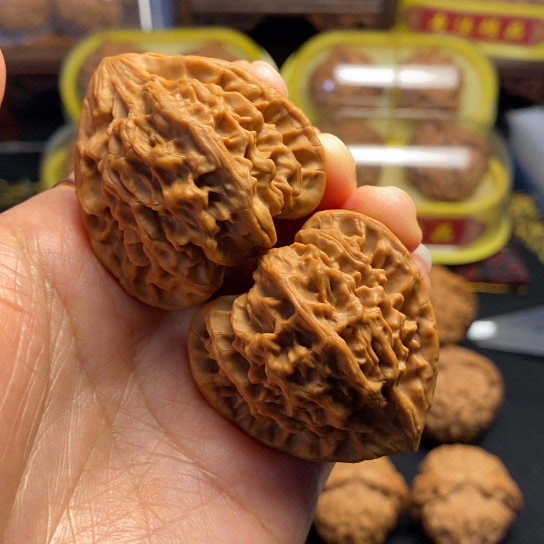 桃核把件三角龙门涧40