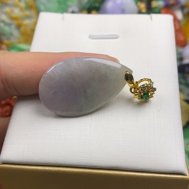 翡翠未镶嵌吊坠(赠链)