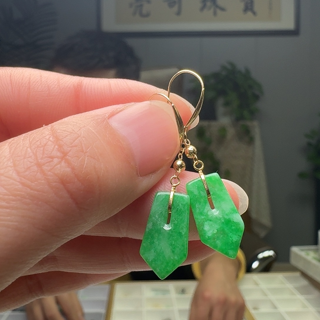 翡翠18K金镶嵌耳饰天然