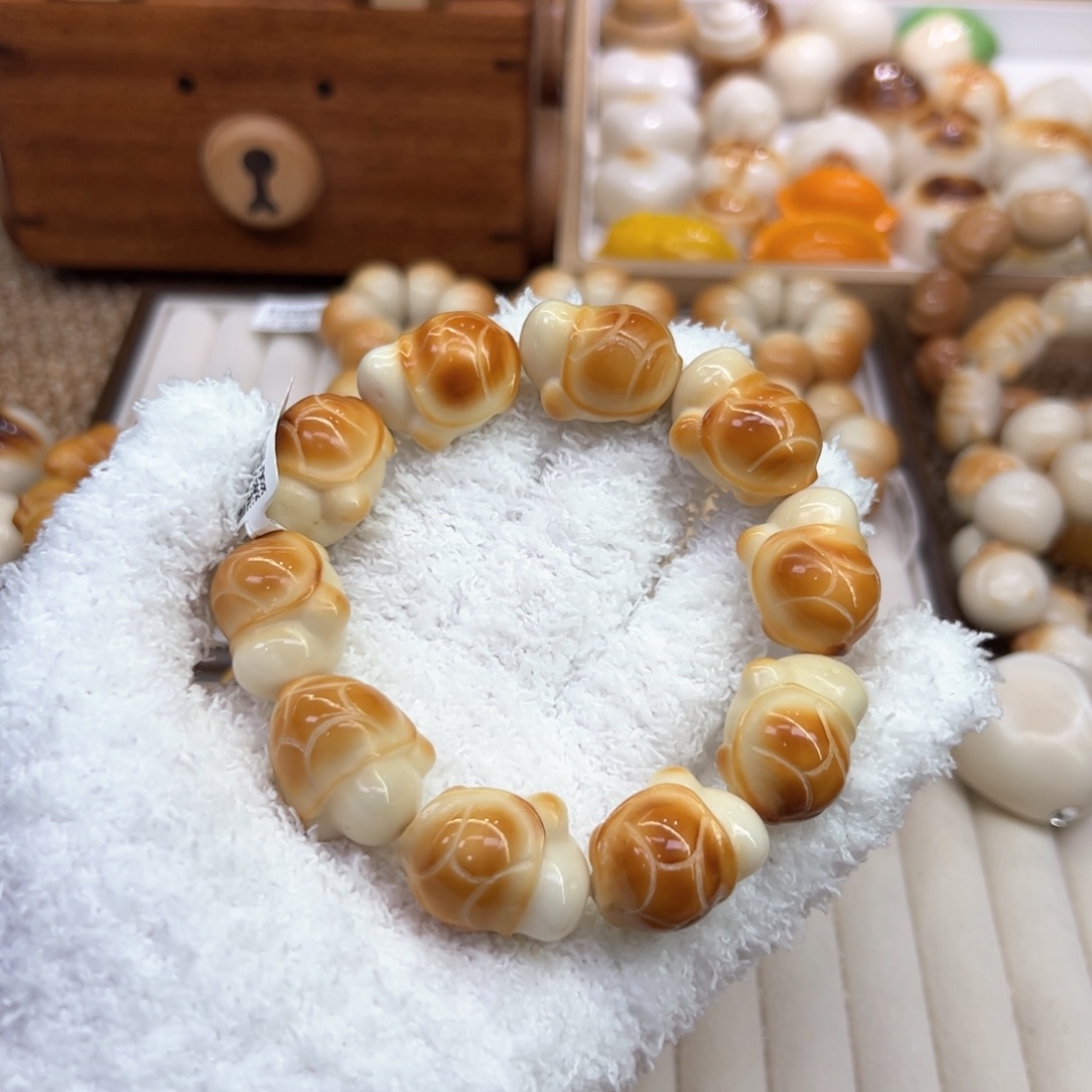 神***.菩提根/象牙果手串57 象牙果原果炭烧小海龟瑕疵