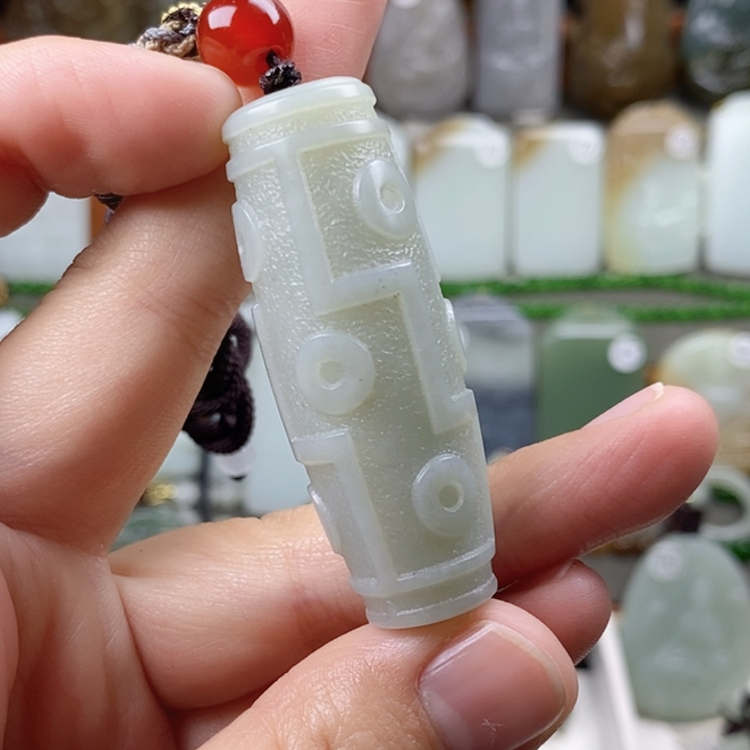 风***行和田玉未镶嵌颈饰