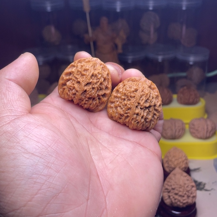 吊坠文玩核桃35.5全品三角南疆已打底