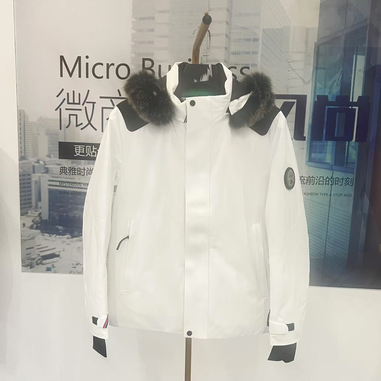 劲短款狐狸毛领鹅绒服（4128）