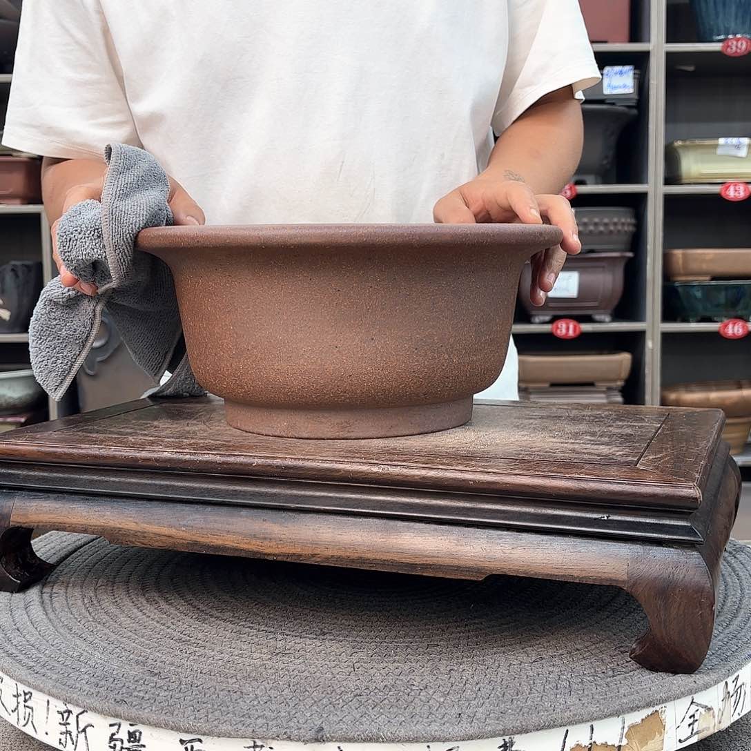 紫砂花盆咣*紫砂的颜色很好看