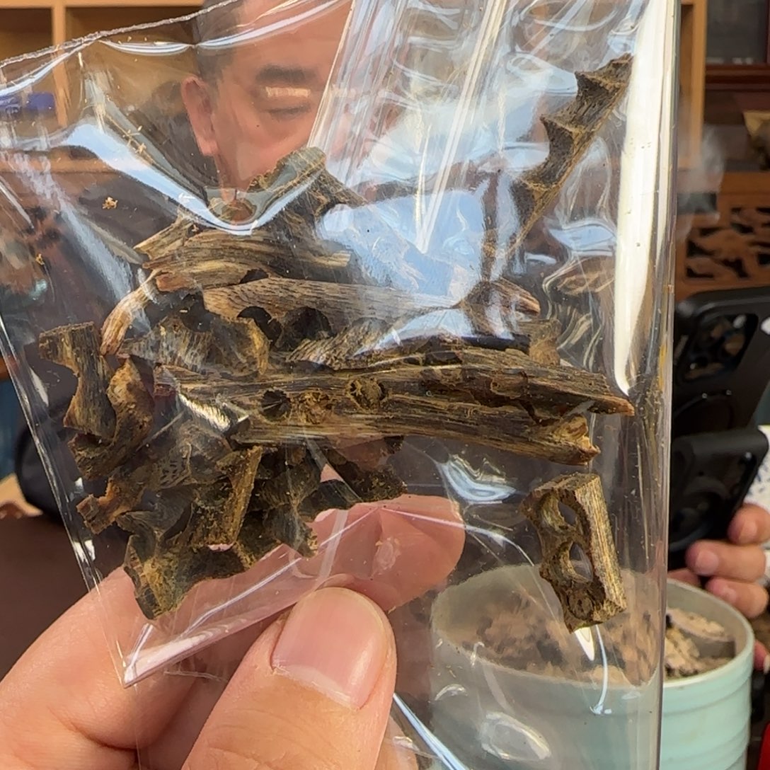 沉香摆件海南奇楠沉水碎料10克