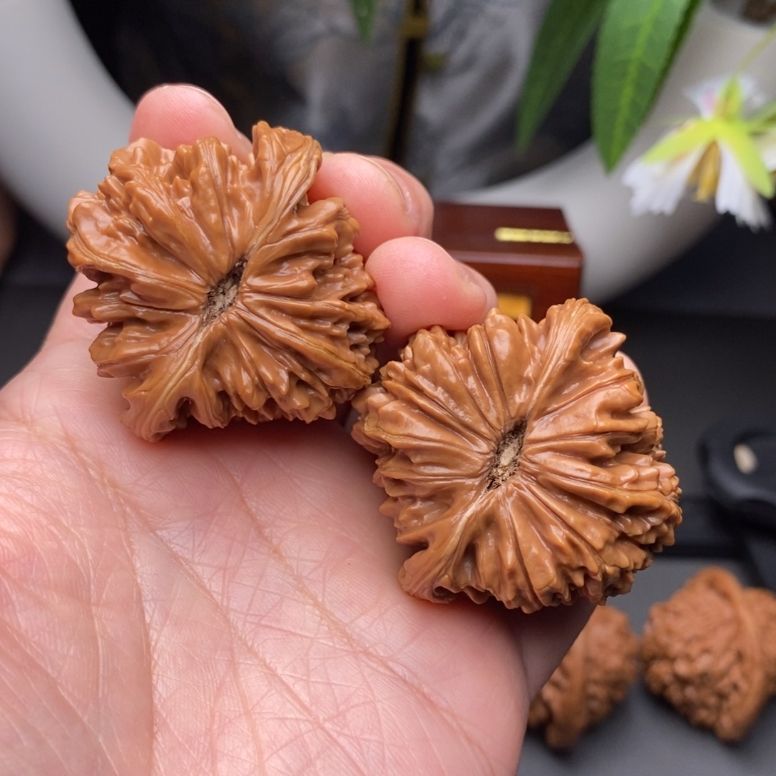 文玩核桃把件W*四座楼44