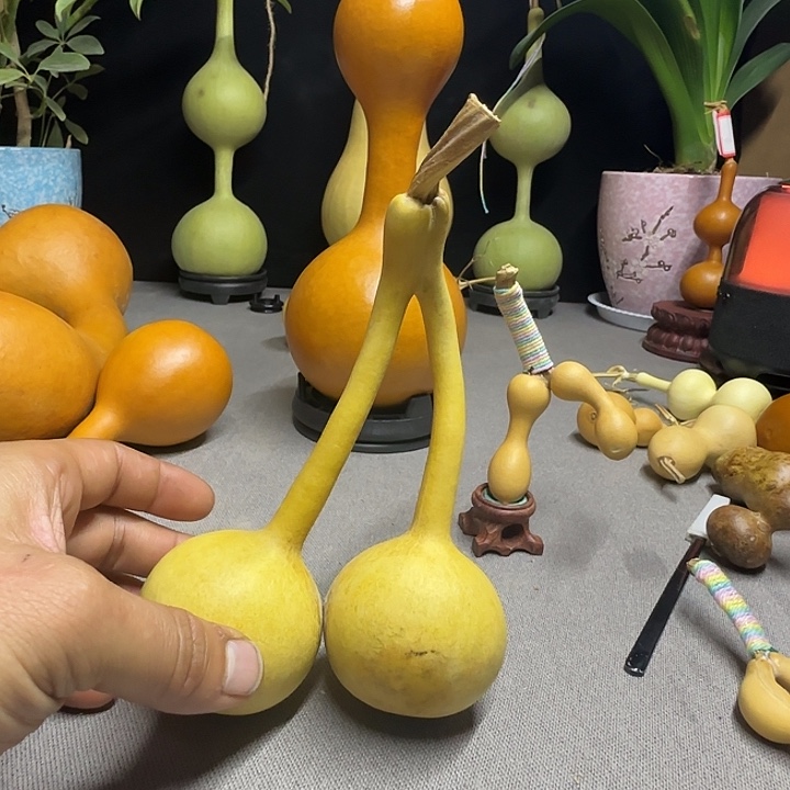 M***n连体小铃铛葫芦，有色差