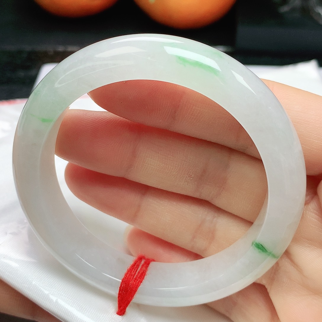 翡翠手镯未镶嵌正5354