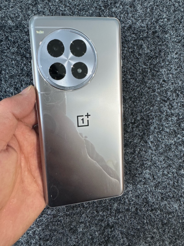 95新 OnePlus/一加 一加Ace3pro(12+256)二手优品银色