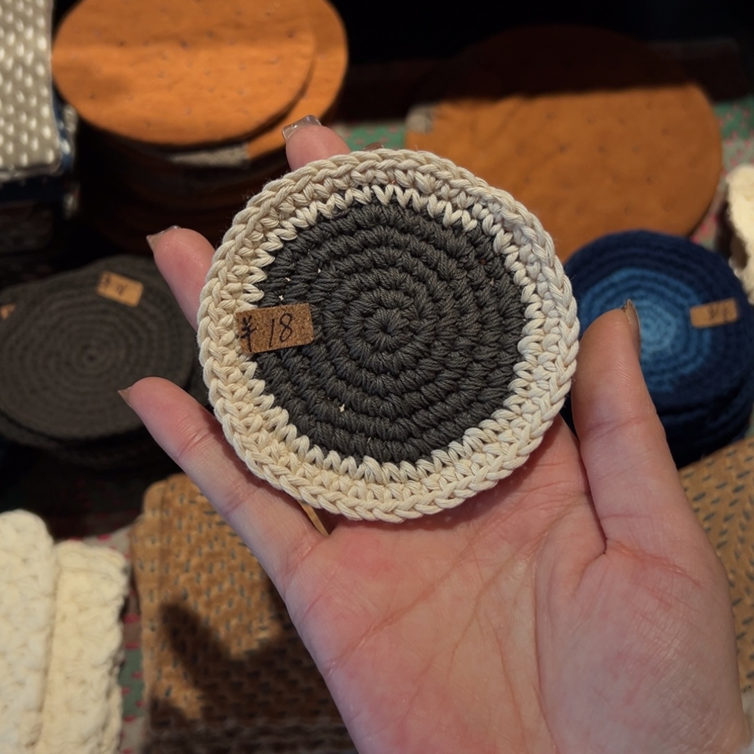 瓷片陶瓷。     陶瓷。   