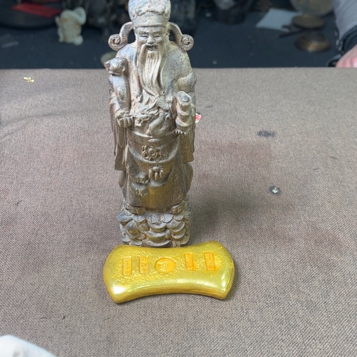 精品摆件工艺品等