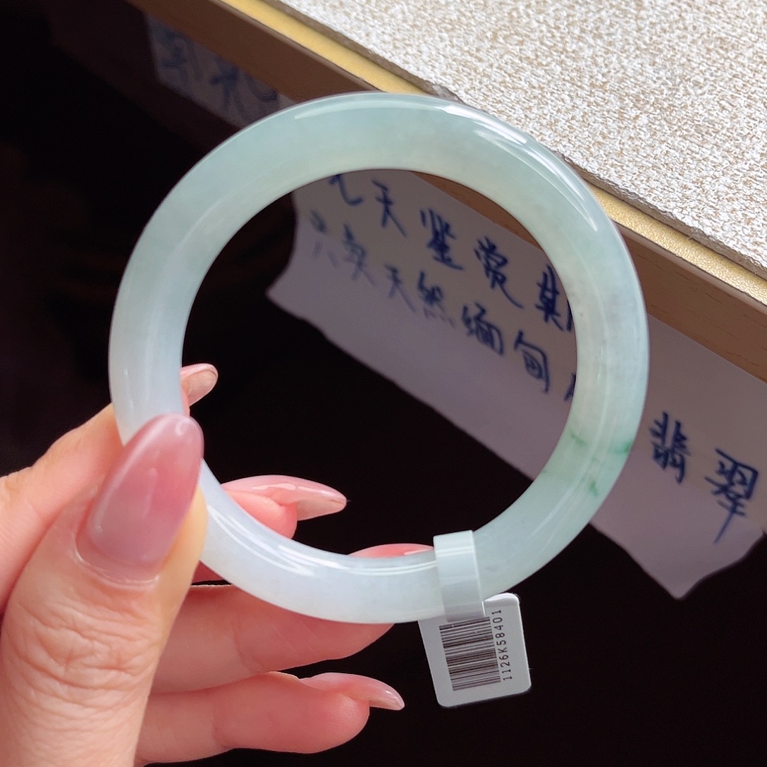 翡翠未镶嵌手镯手镯