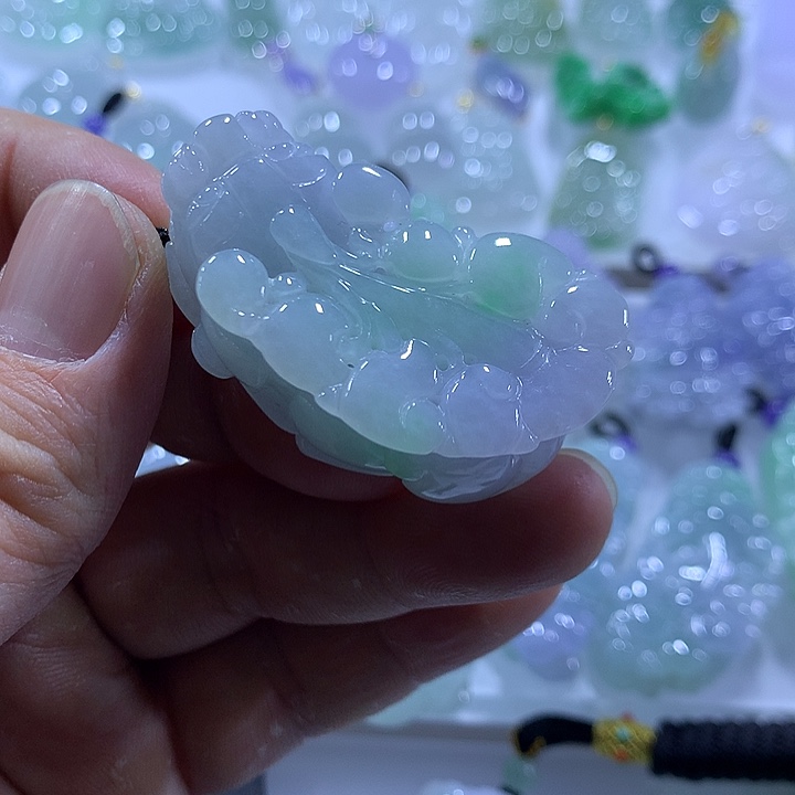 翡翠未镶嵌颈饰天然翡翠A货吊坠