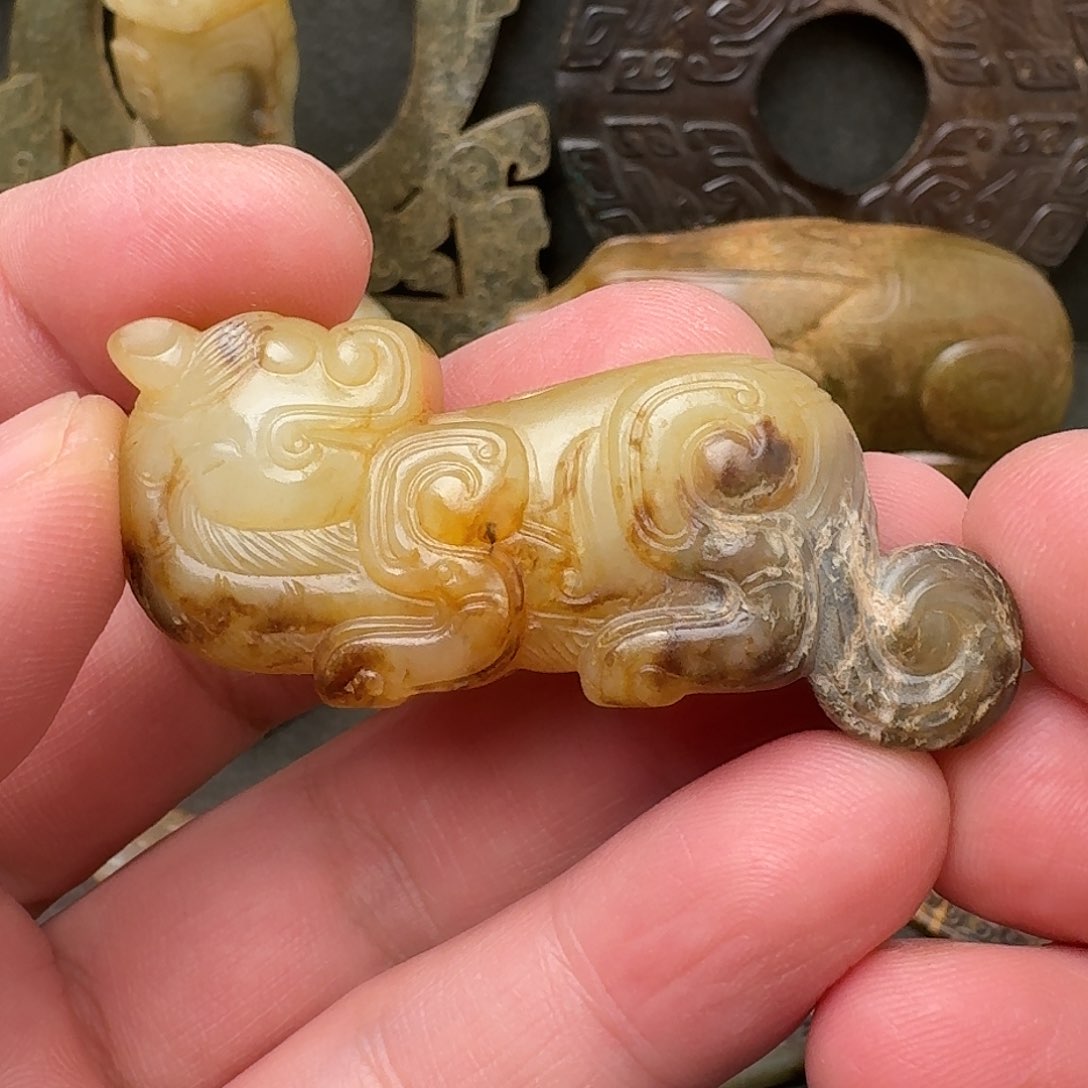 和田玉圆雕未镶嵌