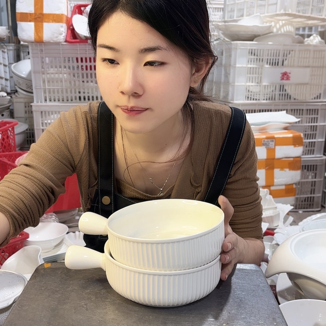 盘微瑕产品………手柄碗两个