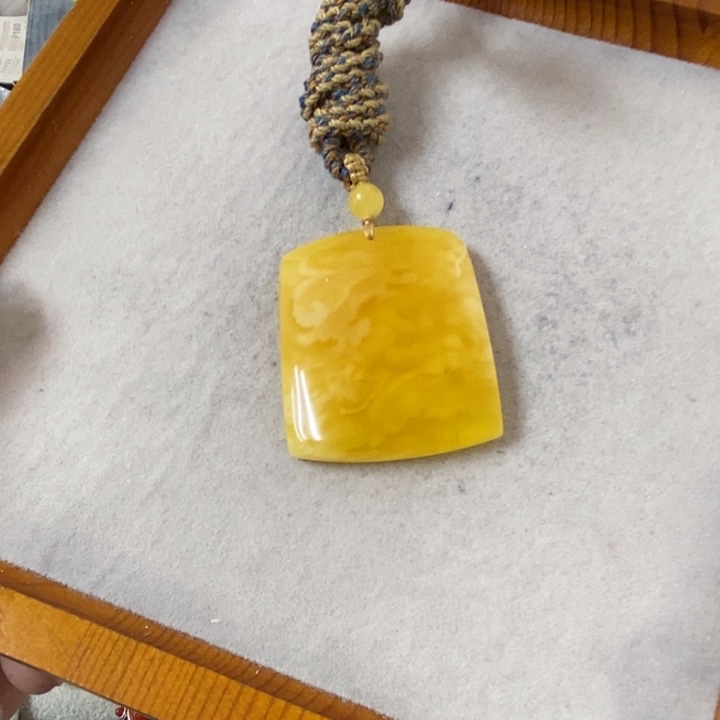 蜜蜡裸石未镶嵌吊坠