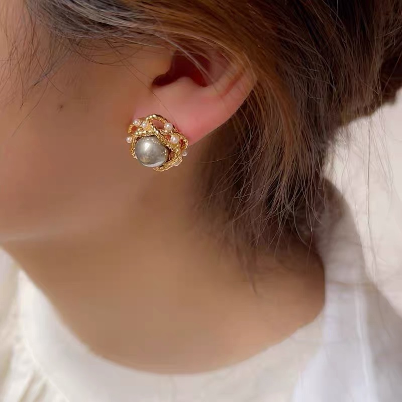 铜合金耳饰 【N32】2025爆款气质轻奢百搭简约精致网红设计师耳环