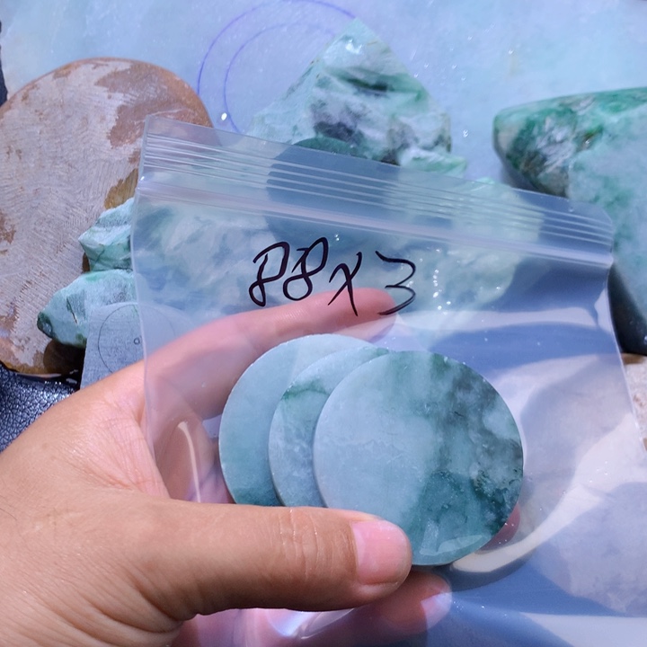 翡翠未镶嵌颈饰光****5缅甸天然翡翠吊坠牌子片料珠子平安扣