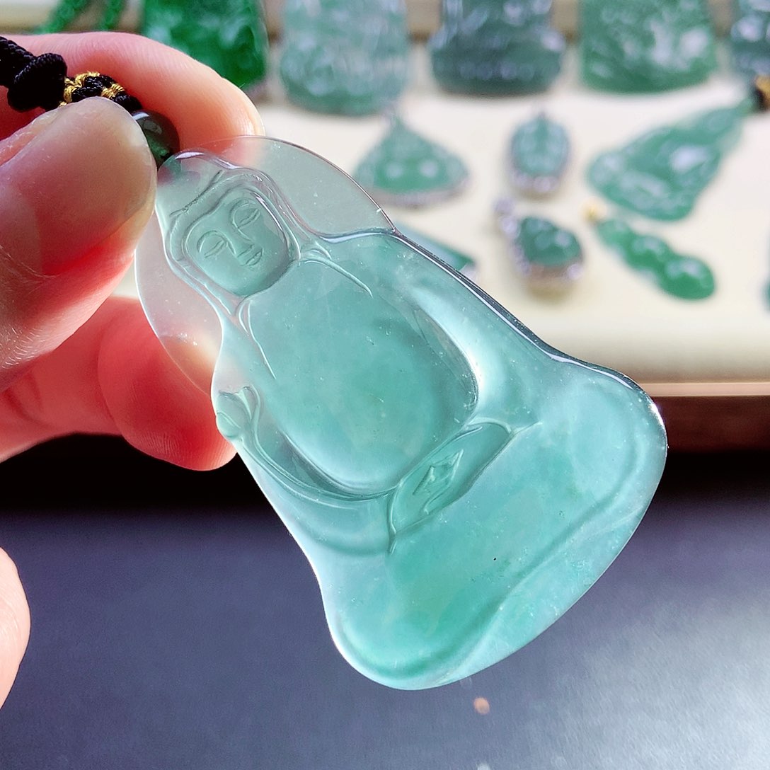 【闪购商品】翡翠颈饰未镶嵌天然