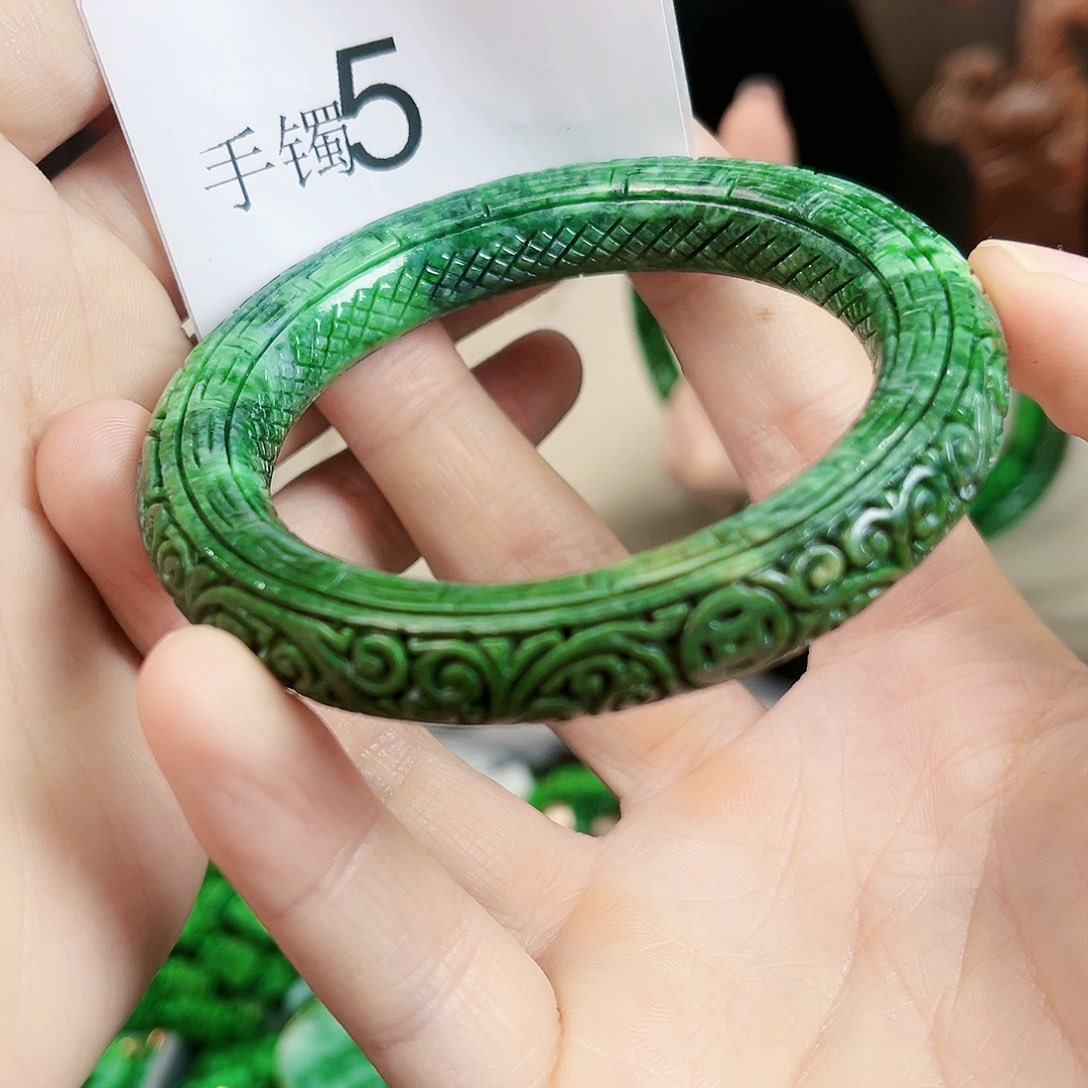 翡翠手镯未镶嵌手镯58.5