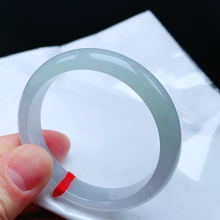 翡翠手镯（圆镯）未镶嵌翡翠手镯未镶嵌