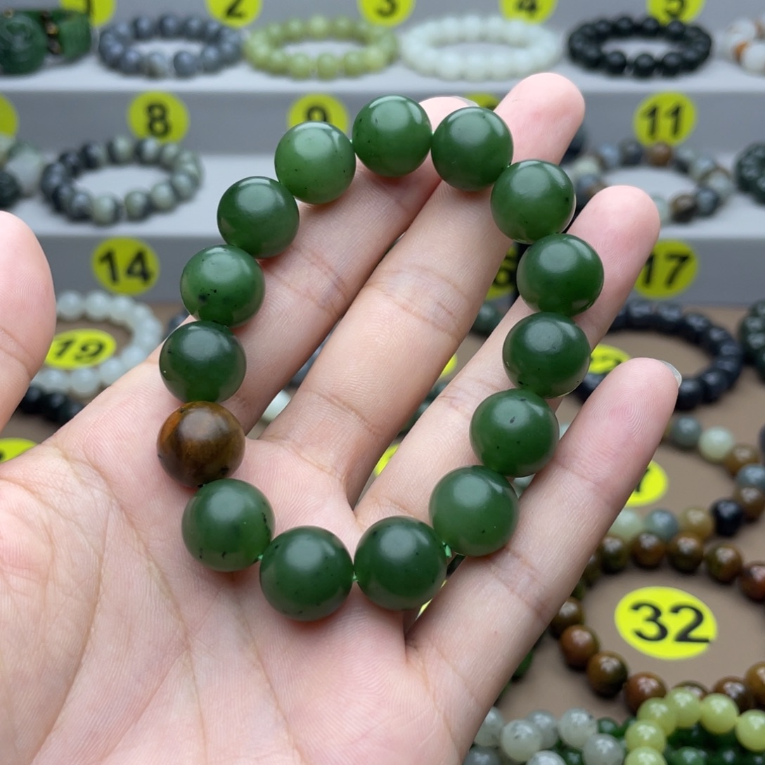 梁***万手串未镶嵌和田玉