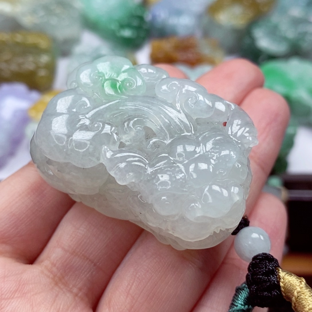 翡翠颈饰未镶嵌翡翠