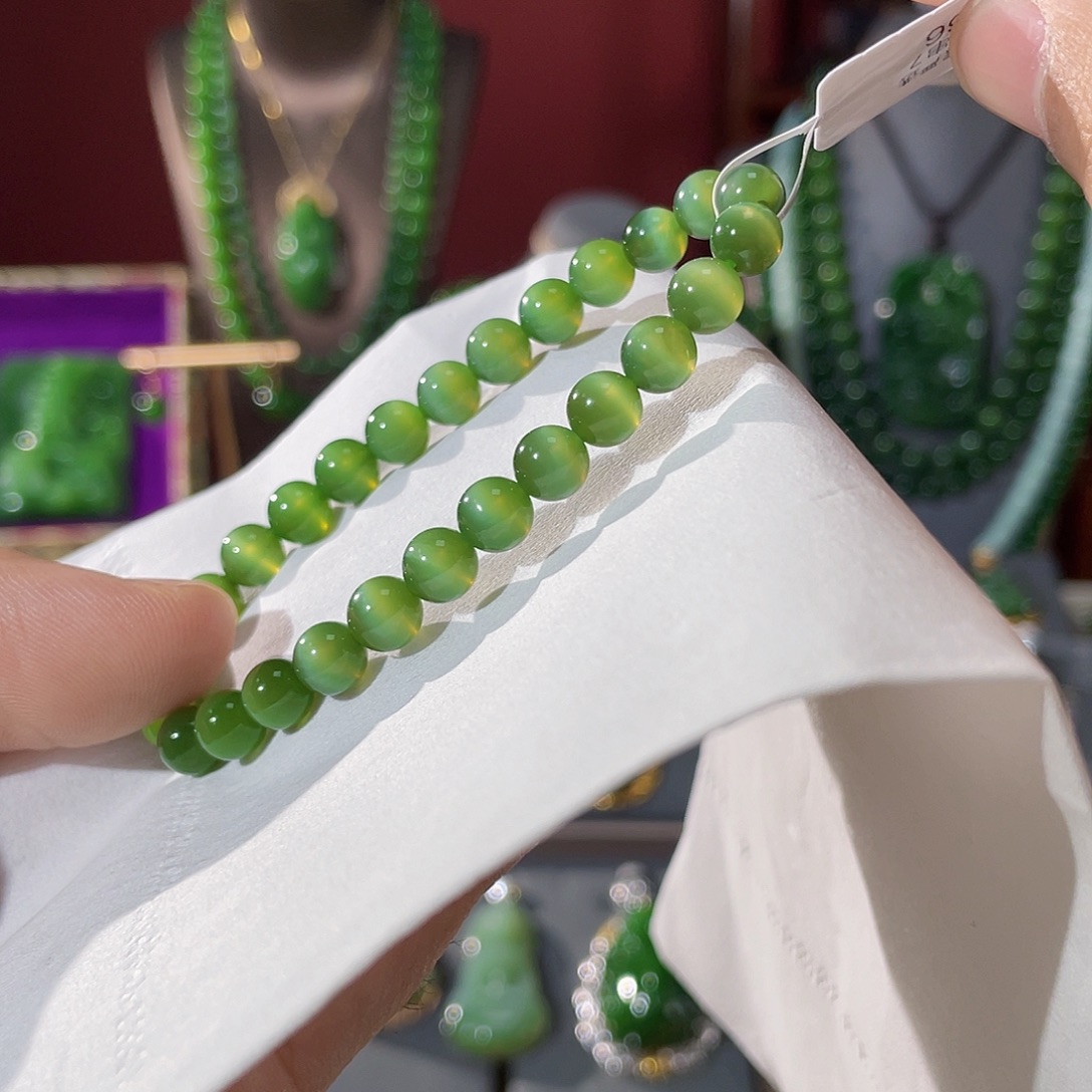 和田玉（碧玉）未镶嵌颈饰