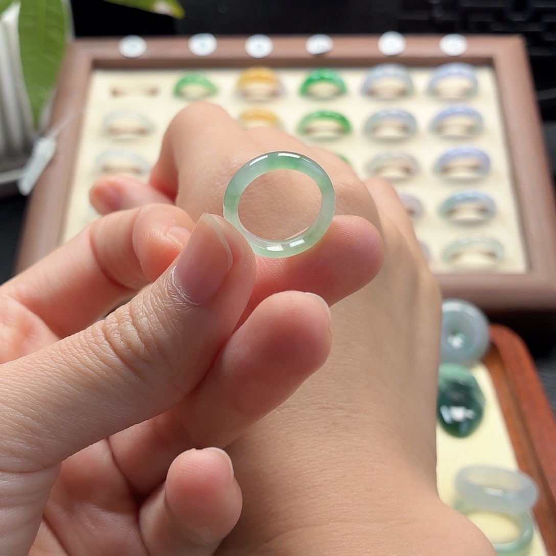 翡翠未镶嵌戒指圈口6