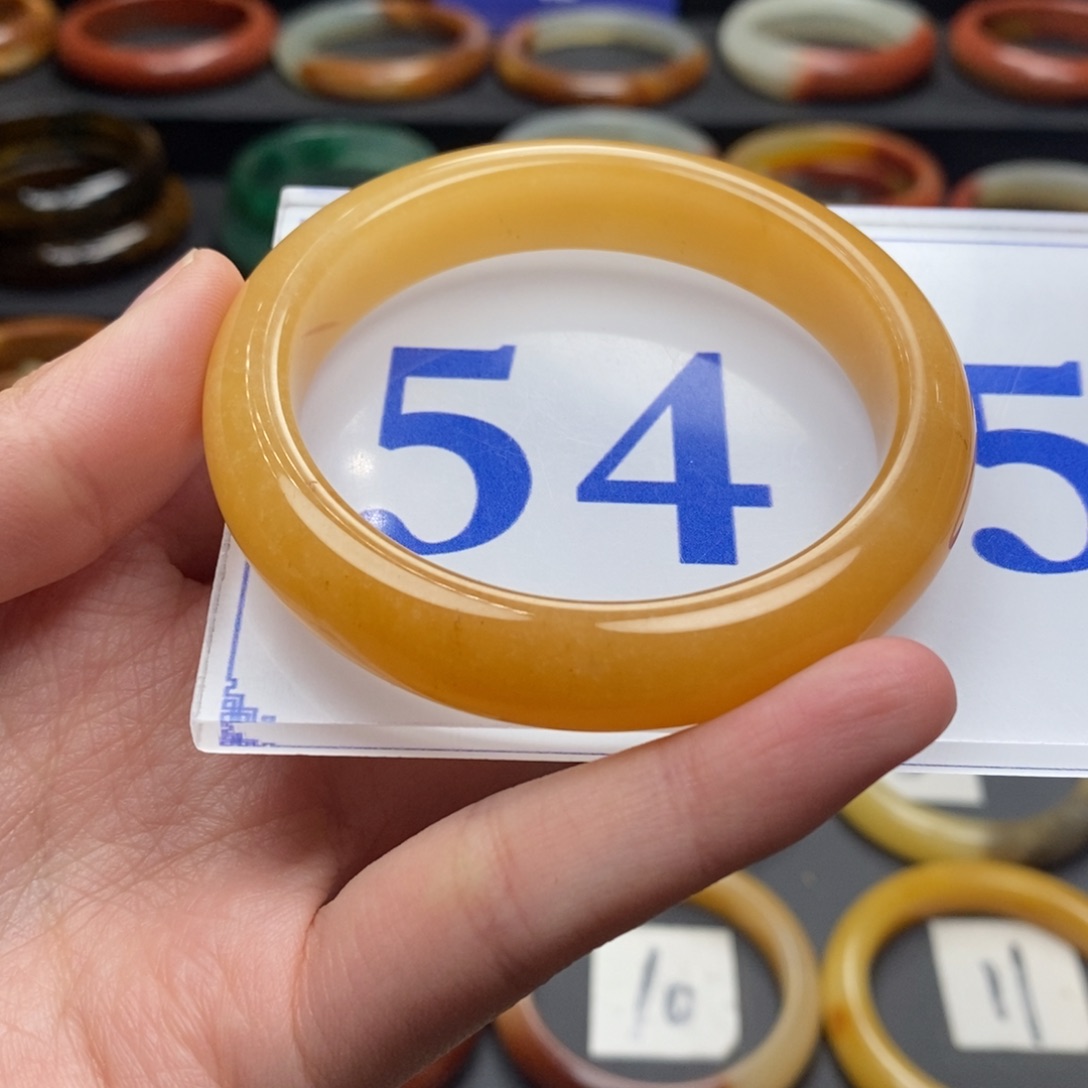 石英质玉（黄龙玉）手镯未镶嵌