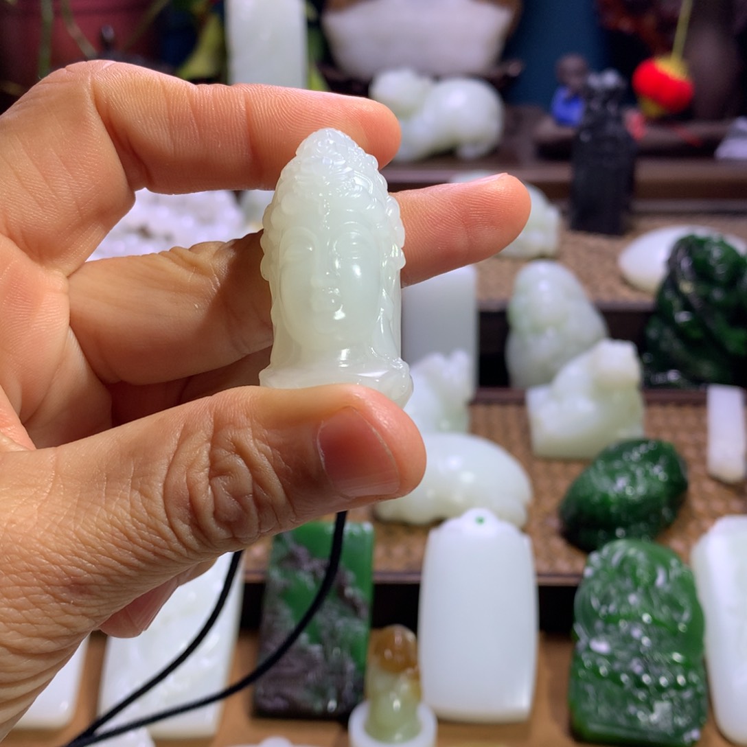 和田玉颈饰未镶嵌