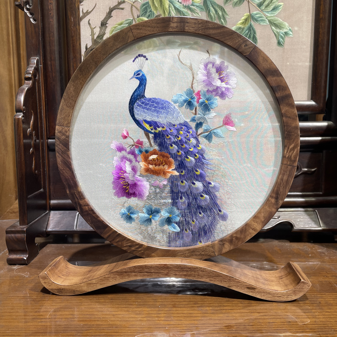 手工刺绣双面绣摆件牡丹孔雀