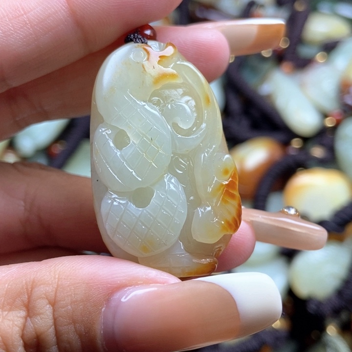 和田玉颈饰未镶嵌