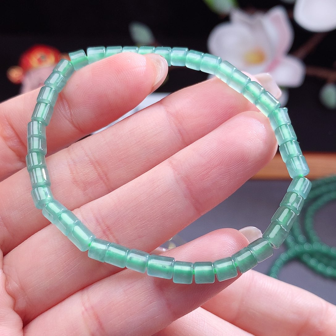 翡翠手镯（圆镯）未镶嵌