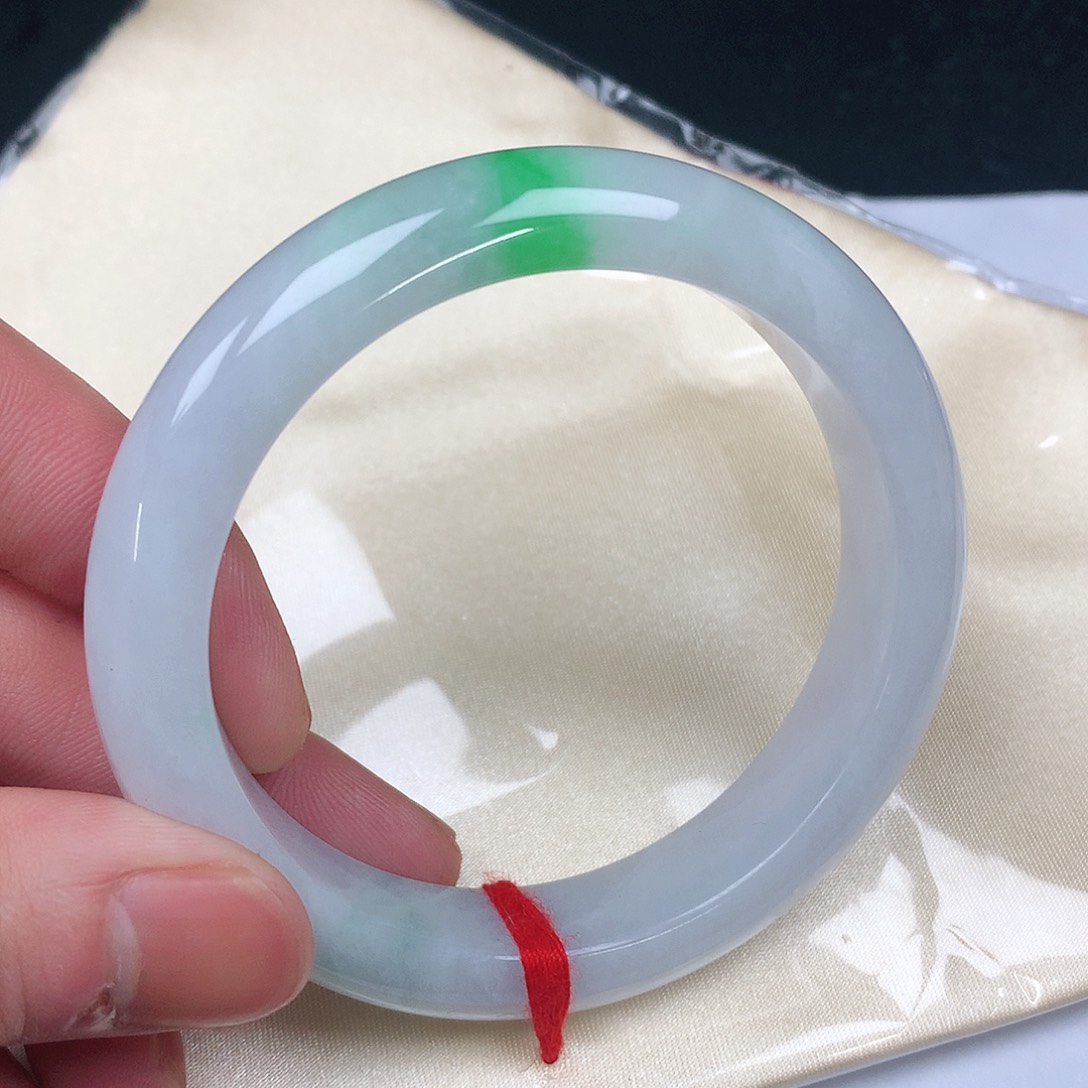 翡翠手镯未镶嵌圈57