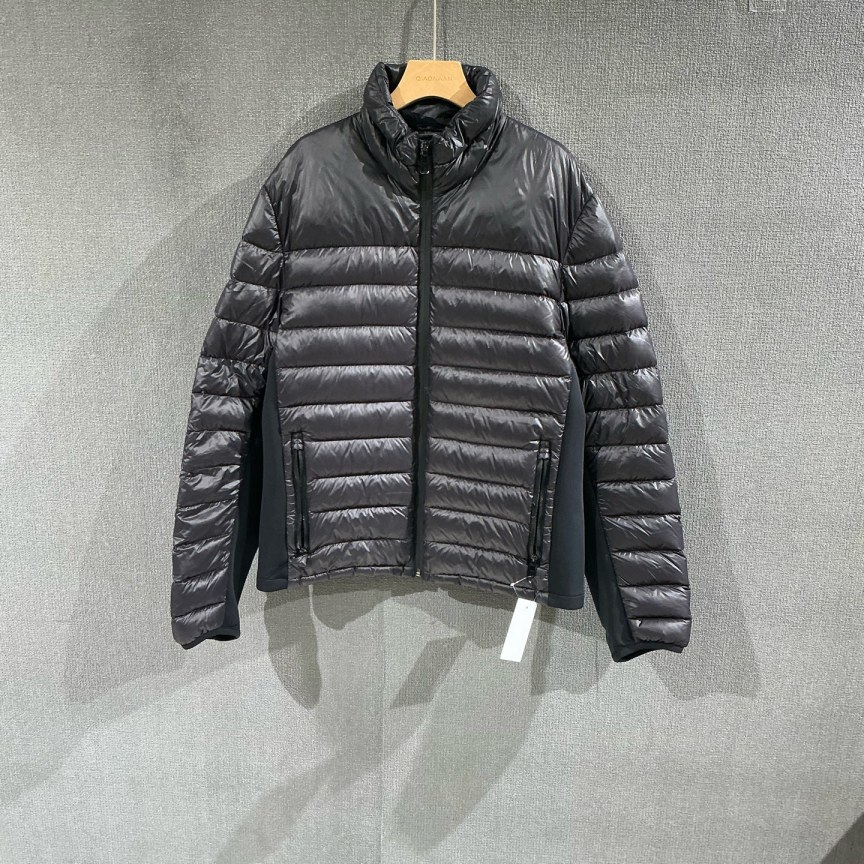 99新 Prada/普拉达 （pm）领口logo羽绒服外套 52码/3908