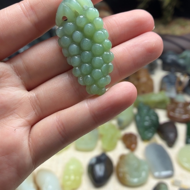 和田玉（糖玉）未镶嵌颈饰