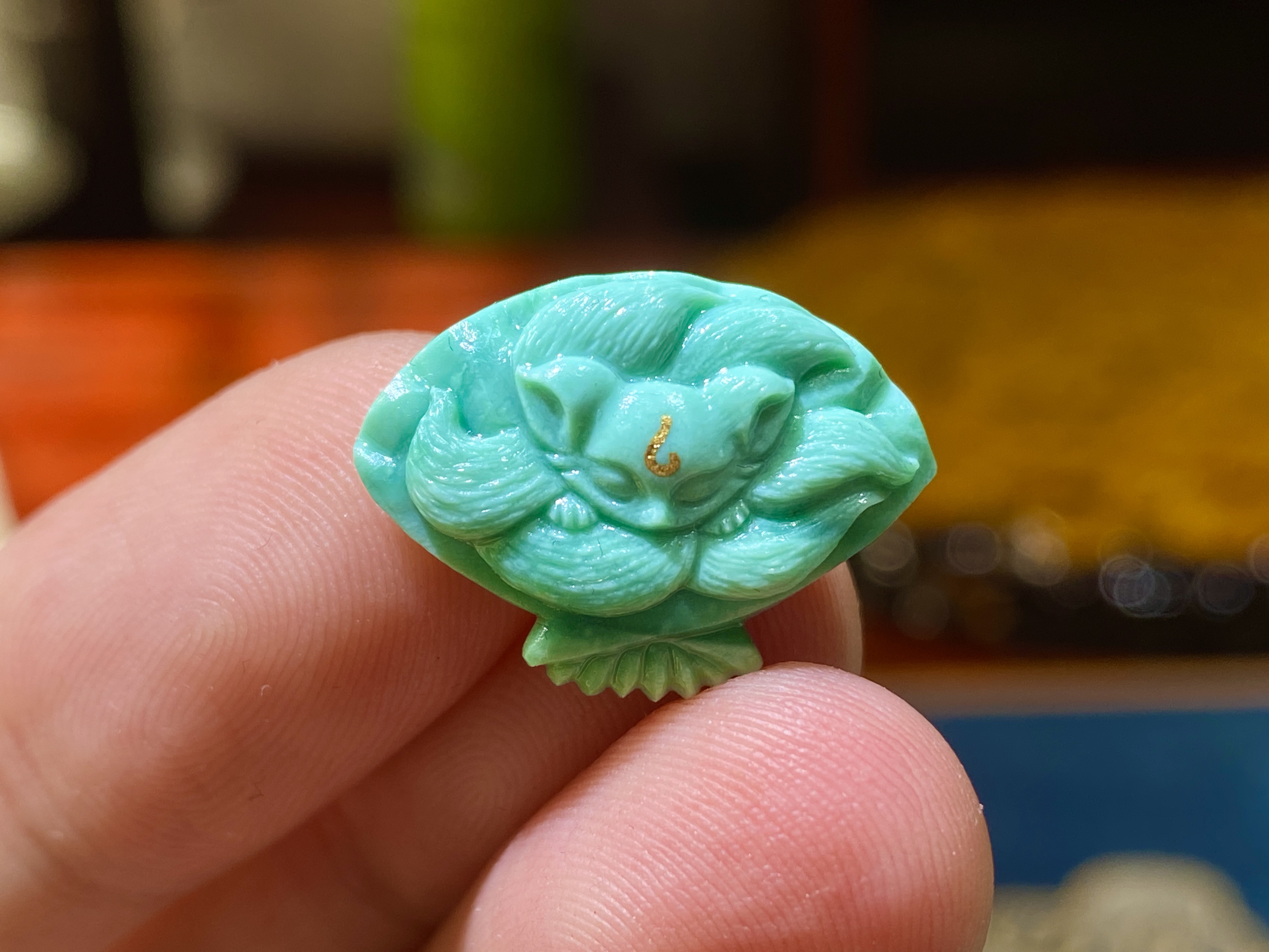 菜籽黄翠青绿色扇子狐狸