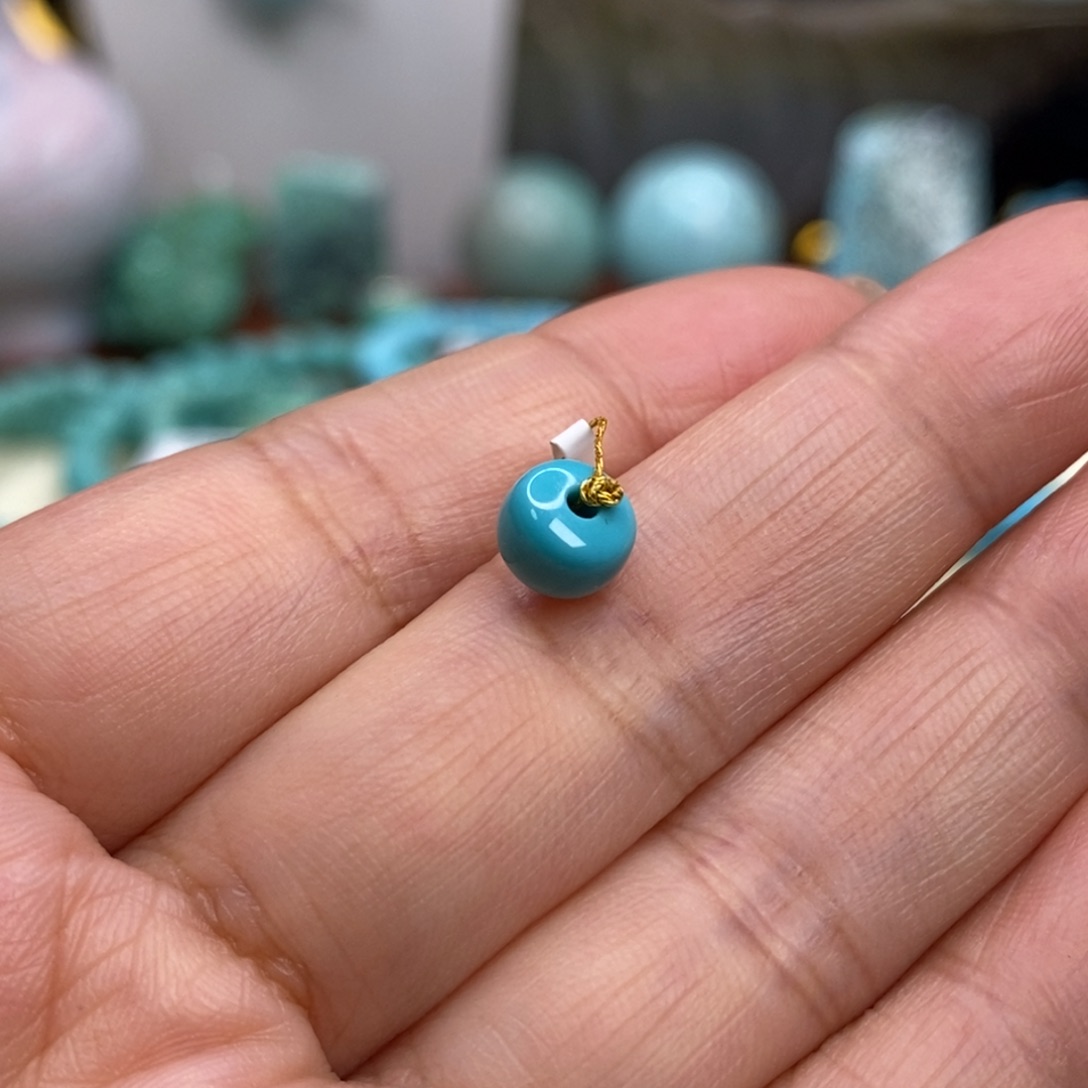 绿松石未镶嵌珠宝奇石6.5×4.8