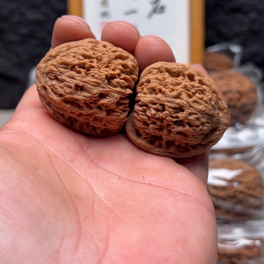 老***白把件文玩核桃南疆38黄线