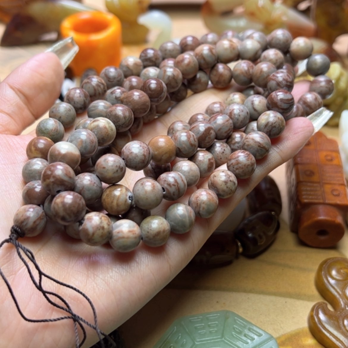 【闪购商品】蛇纹石玉颈饰未镶嵌