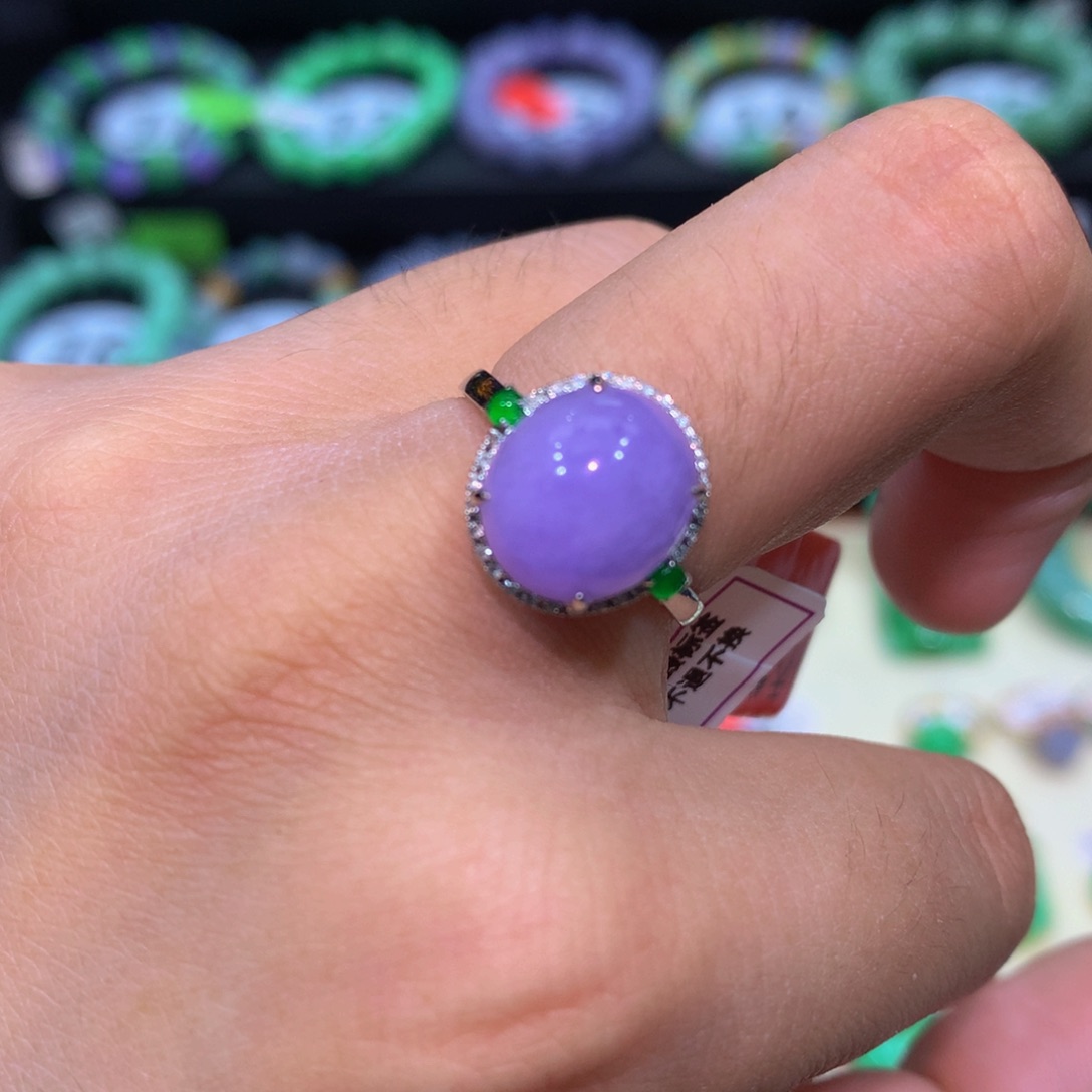 翡翠18K金镶嵌颈饰翡翠