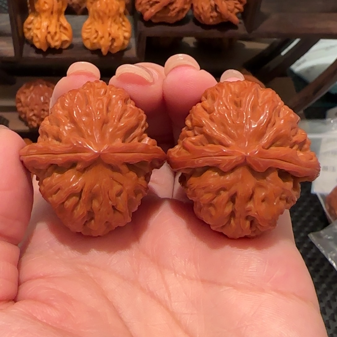 桃核把件白狮子36精品1226